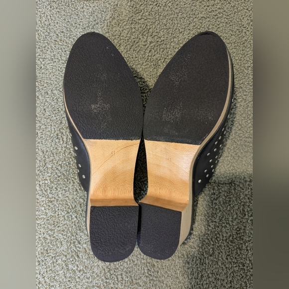Anthropologie The Odells Black Leather Silver Studded Wooden Platform Clogs 9 - Picture 9 of 10